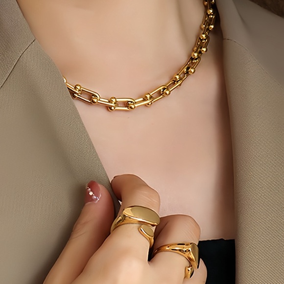 18K Gold Plated Hardwear Graduated Link Necklace*U Link Chain*Waterproof - Picture 4 of 7